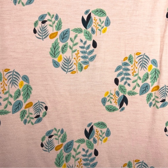 Medium Disney Pink Green Leaves Mickey Mouse Shapes Tshirt Lightweight Tee - Picture 11 of 14